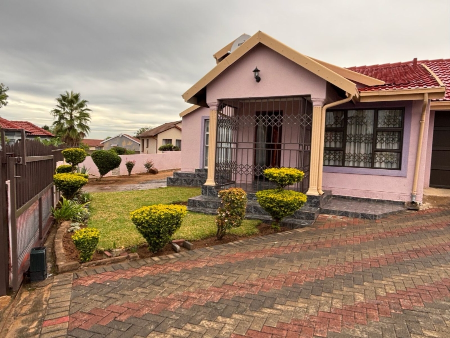 3 Bedroom Property for Sale in Mogwase North West
